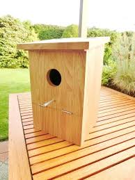 Zwitscherkasten Selber Bauen In 2020 Zwitscherkasten Vogelhaus Selber Bauen Nistkasten Selber Bauen