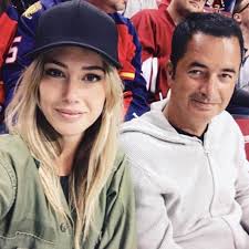 İşte şeyma subaşı'nın hayatı ile ilgili bilinmeyenler…merhabalar, bu kez sizlerle yıllardır magazin medyasının. Seyma Subasi Mutlu Ailesi Tablosunun Fotografini Paylasti Haberler Magazin