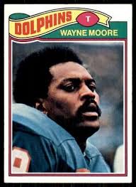 1977 Topps #299 Wayne Moore Miami Dolphins