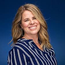 Elizabeth Suggs's Instagram, Twitter & Facebook