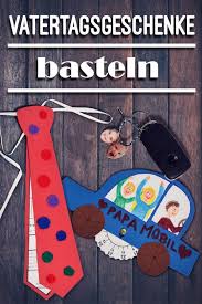Young Woman Making Jewelry Royalty Free Stock Photos Vatertag Geschenke Basteln Vatertagsgeschenk Basteln Vatertagsgeschenke Basteln Mit Kindern