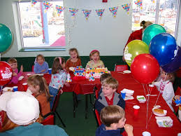 Although there are many places around the world where you can celebrate your kid's birthday, here i will suggest you some best kids birthday party venues. Colorado Canyon