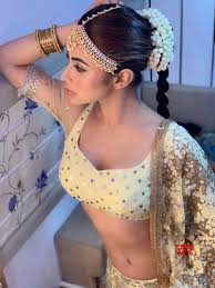 Actress Mouni Roy Hot Stills In A Temple Dancer Look Social News Xyz This woman defines perfection with her gorgeousness. actress mouni roy hot stills in a