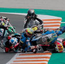 View the latest results for moto3 2021. Motogp Johann Zarco Wird Im Kiesbett Von Herrenlosem Motorrad Erwischt Welt