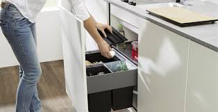 Wesco niedriger mülleimer küche ausziehbar, 2 x 15 l einbaumülleimer, abfallsystem, einbau die trennung von hausmüll ist in deutschland gesetzlich vorgeschrieben. Abfallsystem Fur Die Kuche Muhelose Mulltrennung Kuchenfinder