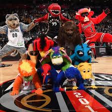 While nba 2k21 does not fully reinvent the series' dribbling mechanic, it does make a number of changes to the system that was in place last year. Spurs Mascot 2k Change Copy Height And Weight Nba 2k20 V75 V77 By Raf Z Gaming The San Antonio Spurs Is In The Tier 2 Group