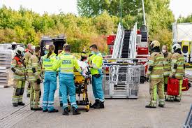 Omstreeks 15.00 uur kreeg de politie een melding van een aanrijding op de lekdijk. Bouwvakker Raakt Ernstig Gewond Op Bouwterrein In Ijsselstein Utrecht Ad Nl