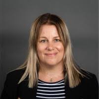 100+ perfiles de «Knibbs»