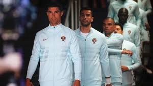 Криштиану роналду (cristiano ronaldo) футбол нападающий португалия 05.02.1985. 3jiglonk Rek7m