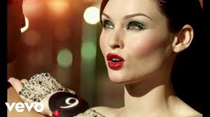 Sophie Ellis-Bextor Joins Bondi Beach Party