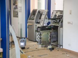 Sie können geldautomat (deutsche bank) unter der telefonnummer 069 91010000 kontaktieren. Geldautomat Der Deutschen Bank In Langenhagen Gesprengt