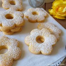 Preparazione di polente, sformati, tortillas, crèpes, pasta, dolci il mais, dopo il riso ed il frumento, si è conquistato il primato all'interno dell'alimentazione umana. Biscotto Canestrelli Con Farina Di Mais Cucinare E Come Amare