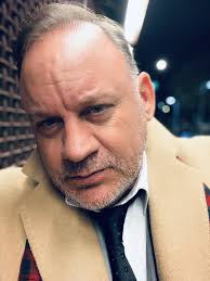 Sean Dillingham's Instagram, Twitter & Facebook