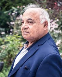 Chilean political exiles in France reflect