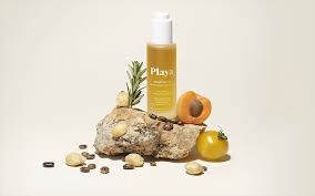 Men suffering from male pattern baldness. The Best Hair Oil For Your Hair Type Tatler Thailand