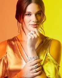 Keri Hatfield's Instagram, Twitter & Facebook