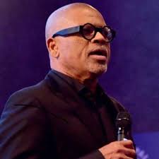 VOSS Launches VOSS Plus, Functional Water Enhanced With Aquamin