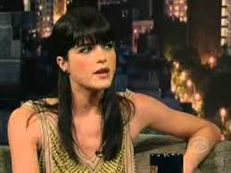 Paul giamatti, john goodman, selma blair vb. David Letterman Show With Selma Blair Youtube
