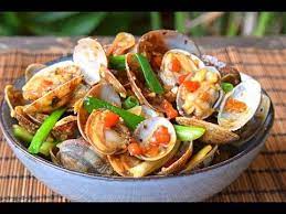 stir fried clams cantonese style with garlic and fermented black soybeans 豉汁炒花蛤 youtube fried clams chinese cooking clams