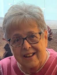 Carol Mallory's Instagram, Twitter & Facebook