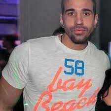 Aaron Bier's Instagram, Twitter & Facebook