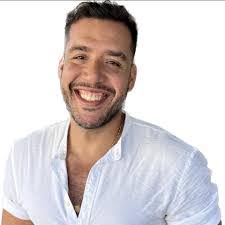 Alex Garces's Instagram, Twitter & Facebook