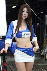 冴季澪 さん、橘あやか さん、MIKU さん（ターマック・プロレーシングレースクイーン） : Peach Body