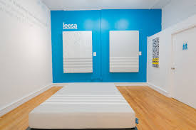 To Showcase The Leesa Mattress Cover And Limited Edition Cover The Popupshop Showcased Two Queen Sized Mattress Store Design Queen Mattress Size Shop Design