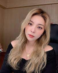The first german fanbase dedicated to our wonderful #ailee. Lovin Ailee ì—ì¼ë¦¬ On Twitter 200404 Gil Beauty S Instagram Update With Ailee Ailee ì—ì¼ë¦¬ Itzailee