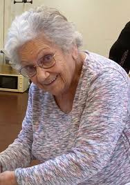 💐Hommage à Madame Francine BURGY, bénévole dévouée.💐 L'Association Les  Lys d'Argent et tout particulièrement le site de Blanche de Castille de  l'EHPAD sur Saint-Louis rendent hommage à Madame Francine BURGY, qui nous