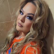 John Bramblitt wanted to show his kids that they can do anything if they  just reach beyond their limits. To prove it, he decided to paint a mural