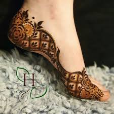 50 Amazing Mehndi Designs For Leg Which Are Perfect For Bridal Legs Mehndi Design Dulhan Mehndi Designs Mehndi Designs