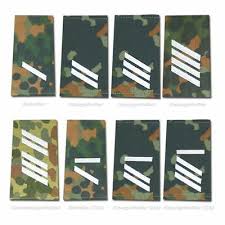 Soldaten, unteroffiziere und offiziere bei der bundeswehr bekommen kein gehalt sondern eine besoldung. Bw Rangabzeichen Flecktarn Weiss Bundeswehr Abzeichen Verschiedene Range Ebay