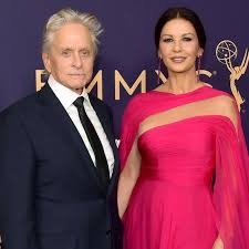 As a child, she played roles in the west end productions of the musicals annie and bugsy malone. Catherine Zeta Jones Im Interview Spricht Sie Offen Uber Ehekrisen Mit Michael Douglas Gala De