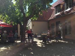 Von marko diekmann, 16.05.2020 heute vor genau 95 jahren wurde der ortsverband der schrebergärtenvereine rostocks gegründet. Cafe Kloster Rostock Restaurant Reviews Photos Phone Number Tripadvisor