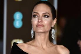 This is a community page about her. Angelina Jolie Sie Wunscht Sich Sie Hatte Brad Nie Geheiratet Gala De
