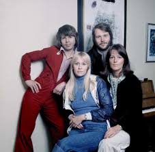 Björn kristian ulvaeus was born in gothenburg on april 25, 1945. Bjorn Ulvaeus Das Gesicht Zerfallt Der Schadel Bleibt Welt