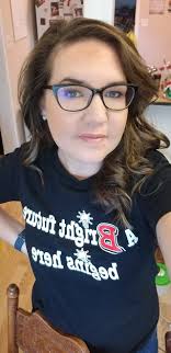 Me when mama wants to take my first day of school pics 😅📸  Instagram.com/staffy_amina