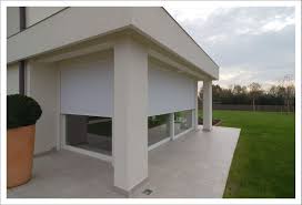 Serramenti In Legno Laccati Bianchi Porte Scorrevoli Tende Oscuranti Motorizzate Scuri Laccati A Campione Portoncino Blindato Finestre Legno Bovindo Serra