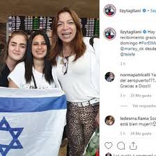 En lo que fue un delirante show de lizy tagliani se pudo ver a la bailarina vestida de cubana. Demoraron A Lizy Tagliani En El Aeropuerto De Israel Y Ella Relato Todo En Las Redes