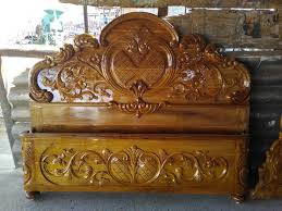 This is a striking looking bed with wood with great design and the overall colour as well. Pin By Stefan On Bed Wood Bed Design Wood Carving Furniture Bed Furniture Design