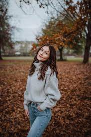 Creative Outdoor Portraits Outdoor Photoshoot Outdoor Portrait Photography Nature Photoshoot