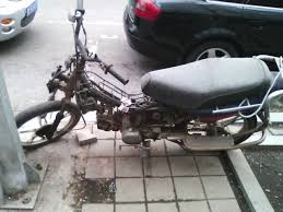 车到山前必有路 船到桥头自然直 o vehicles moped motorcycle