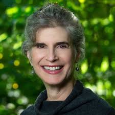 Lisa Sack's Instagram, Twitter & Facebook