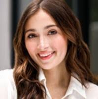 Caroline Mckenzie's Instagram, Twitter & Facebook