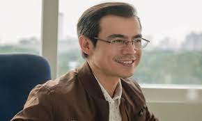 Guiding his kids in every step. Isko Moreno To Do 90s Dance Concert W Streetboys Manoeuvers Umd