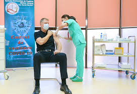 Ministrul sănătăţii, nelu tătaru, a declarat că vaccinul împotriva noului coronavirus se va face sezonier, ca şi vaccinul antigripal. Presedintele Klaus Iohannis S A Vaccinat Impotriva Covid 19 Este