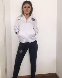 Zwischen tragekomfort & angesagten des. Leuteeeeeee Ich Habe Mich In Diesen Trainingsanzug Von Paris St Germain Verliebt Einer Meiner Besten Kumpels Safeta Trainingsanzug Anzug Manner Und Frauen