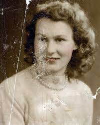 Gretchen Welch's Instagram, Twitter & Facebook