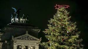 Albero natale roma videos and latest news articles; Spelacchio 2020 L Albero Di Natale Di Roma Inaugurato L 8 Dicembre